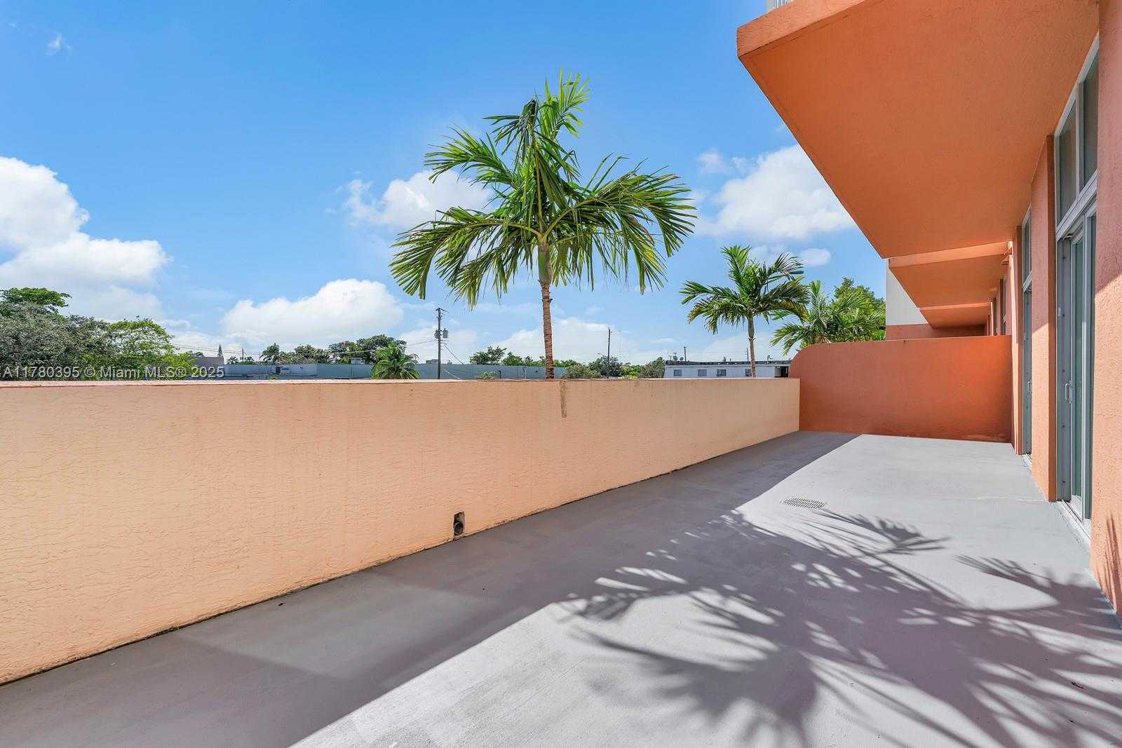 Small Image of 2100 VAN BUREN ST #206, Hollywood Number 12