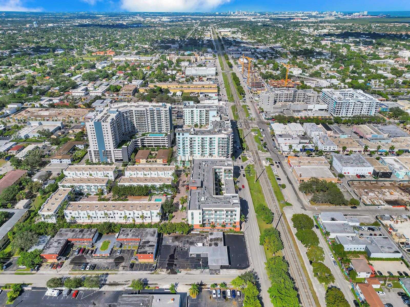 Small Image of 2100 VAN BUREN ST #206, Hollywood Number 16