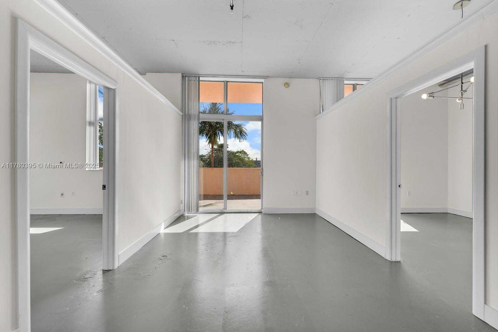 Small Image of 2100 VAN BUREN ST #206, Hollywood Number 5
