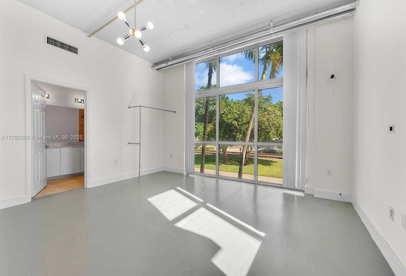 Small Image of 2100 VAN BUREN ST #206, Hollywood Number 7