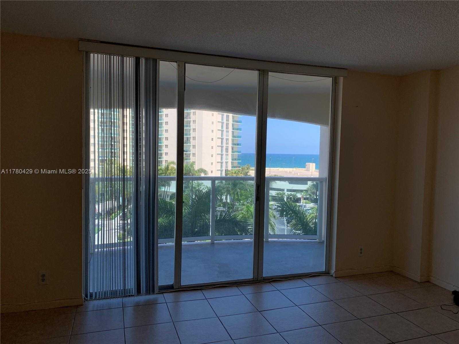 Small Image of 3800 SOUTH OCEAN DR #615, Hollywood Number 3