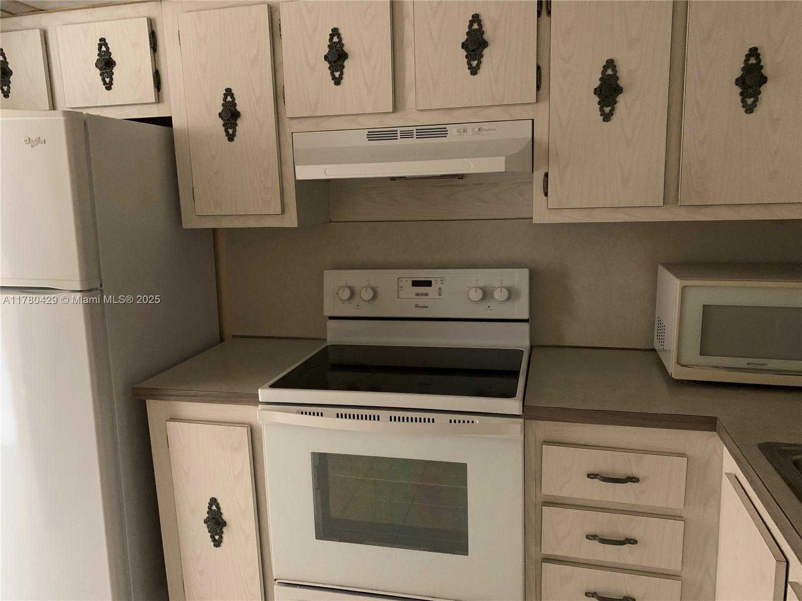 Small Image of 3800 SOUTH OCEAN DR #615, Hollywood Number 5