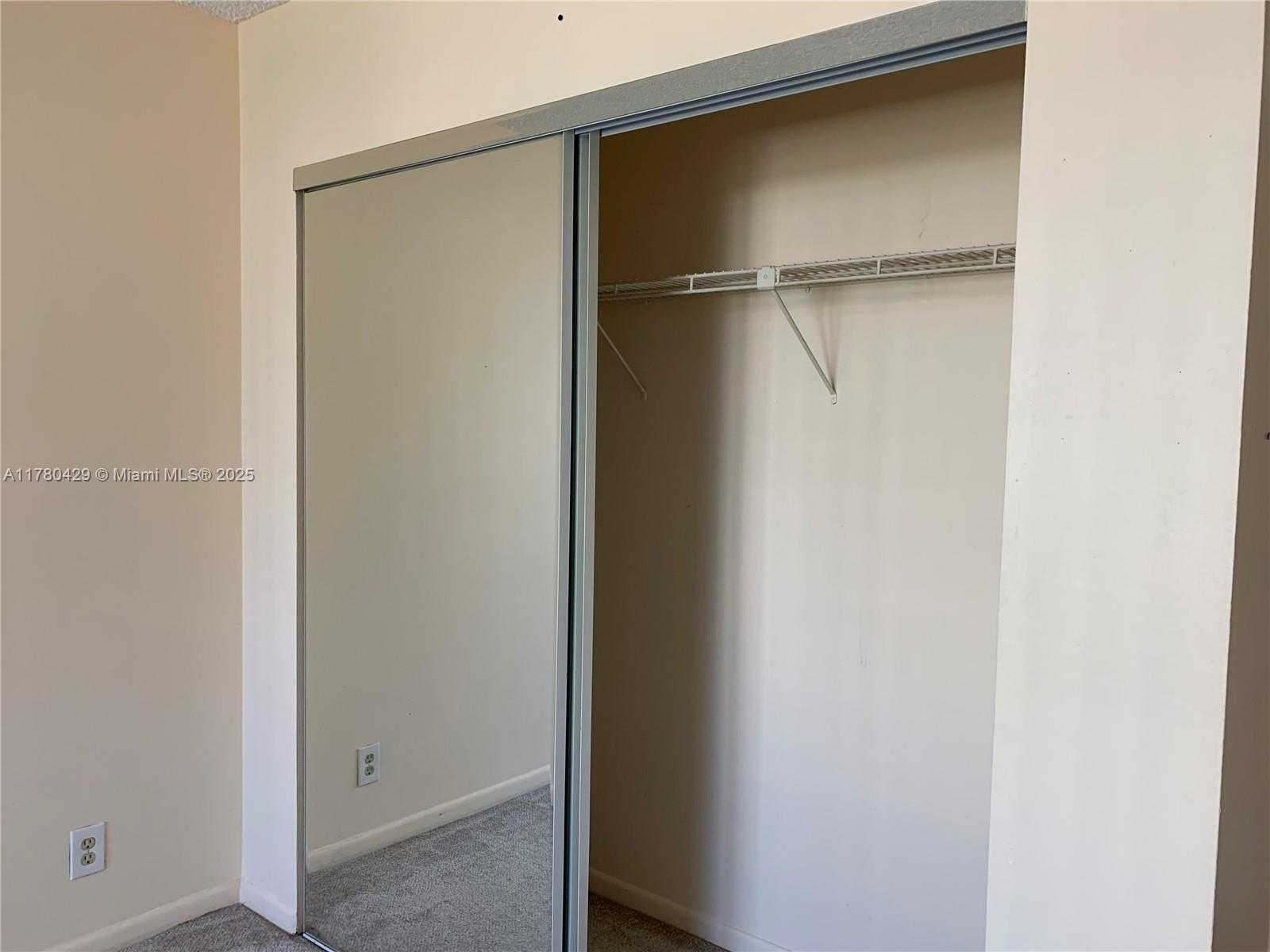 Small Image of 3800 SOUTH OCEAN DR #615, Hollywood Number 8