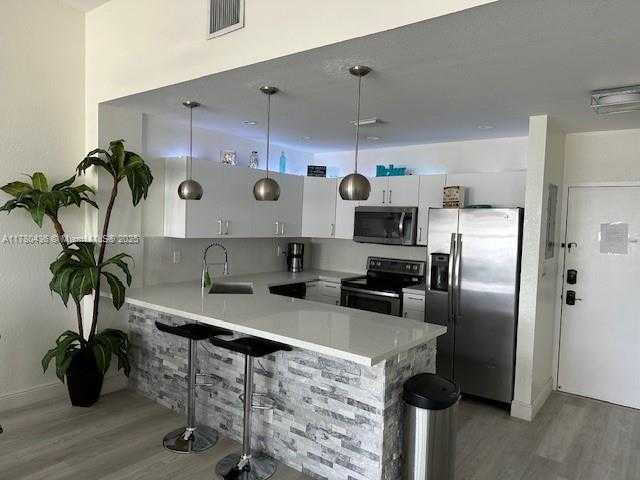 Small Image of 3725 SOUTH OCEAN DR #PH03, Hollywood Number 10