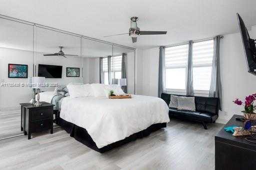 Small Image of 3725 SOUTH OCEAN DR #PH03, Hollywood Number 11