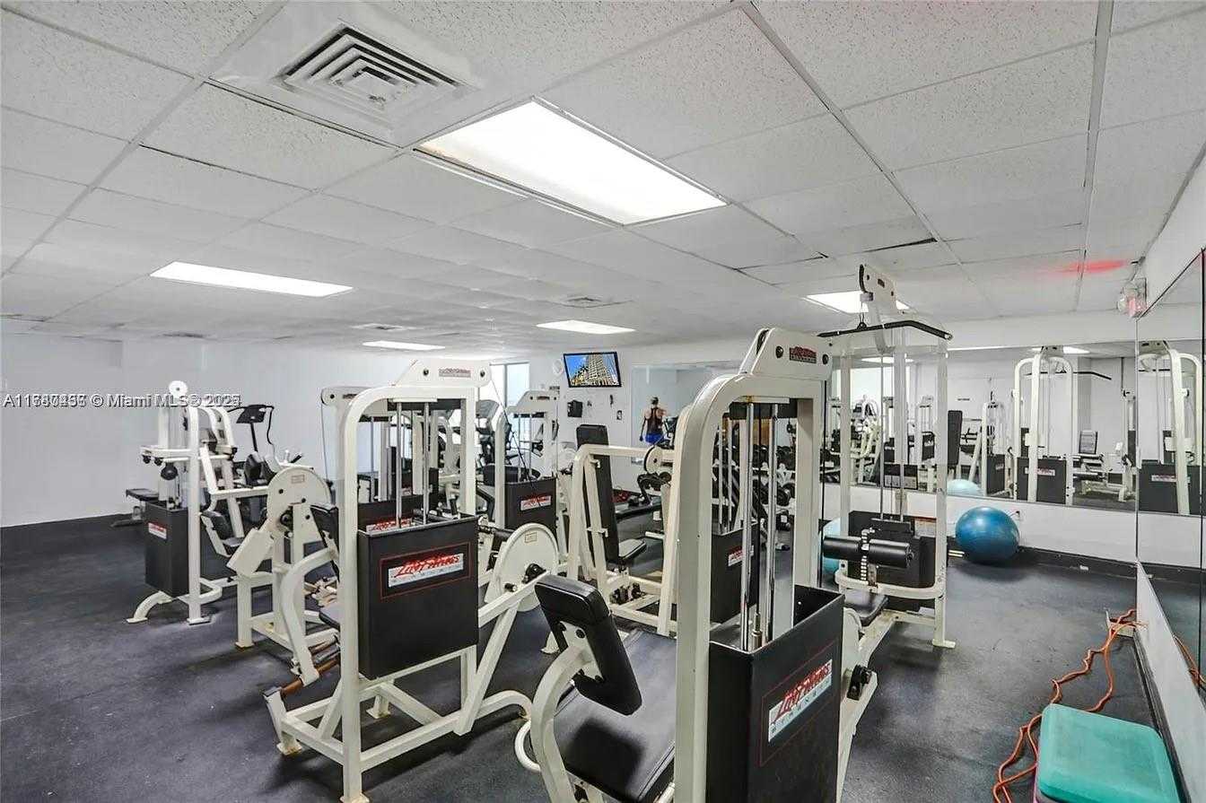 Small Image of 3725 SOUTH OCEAN DR #PH03, Hollywood Number 24