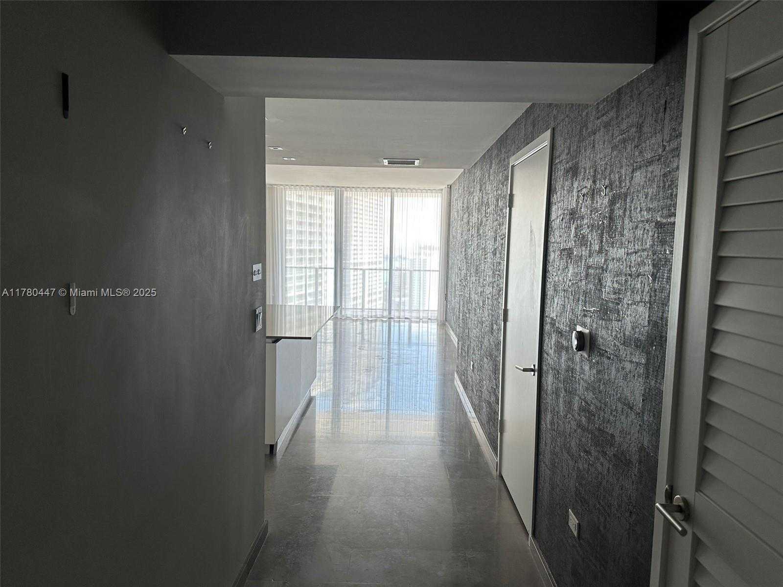 Small Image of 68 SOUTH EAST 6TH ST #2205, Miami Number 22