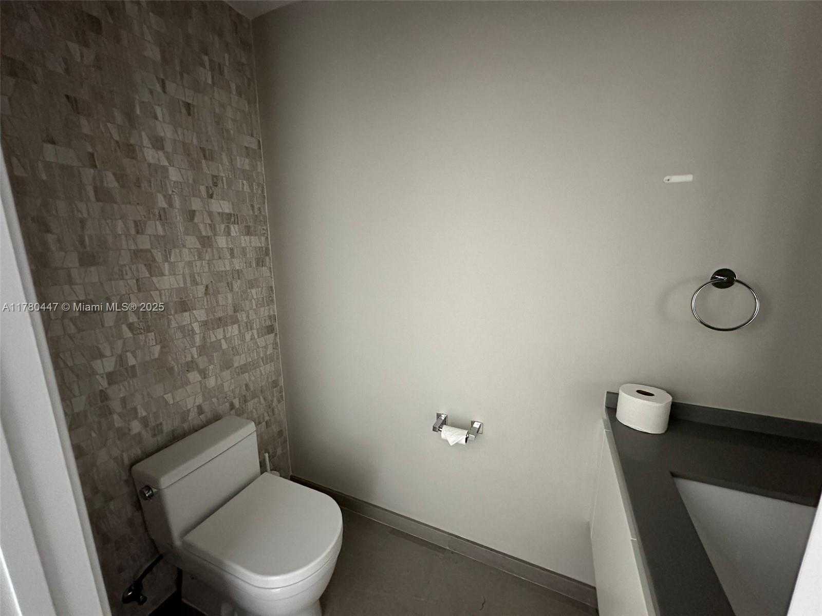 Small Image of 68 SOUTH EAST 6TH ST #2205, Miami Number 23