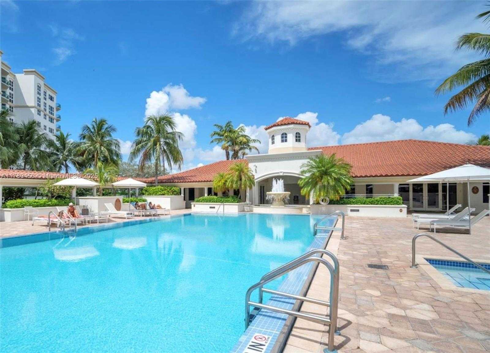Small Image of 20000 EAST COUNTRY CLUB DR #302, Aventura Number 2