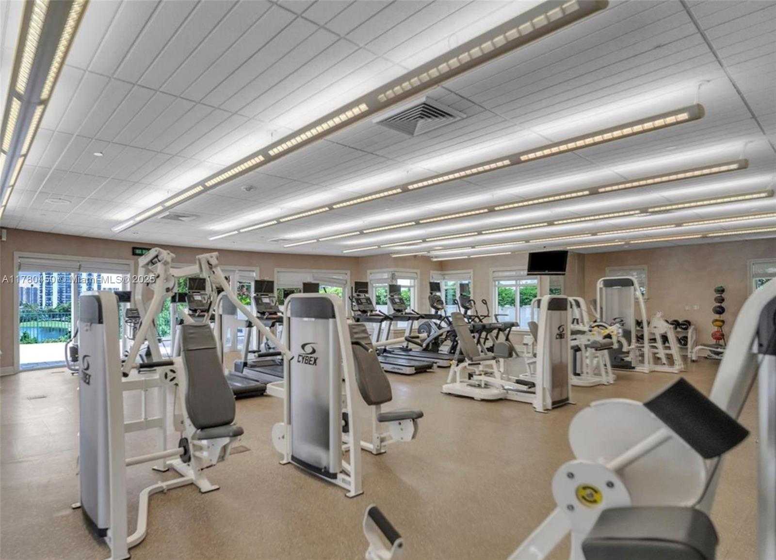 Small Image of 20000 EAST COUNTRY CLUB DR #302, Aventura Number 6