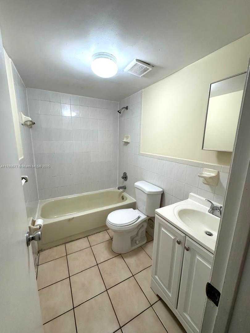 Small Image of 7283 WEST 24TH AVE #153, Hialeah Number 4
