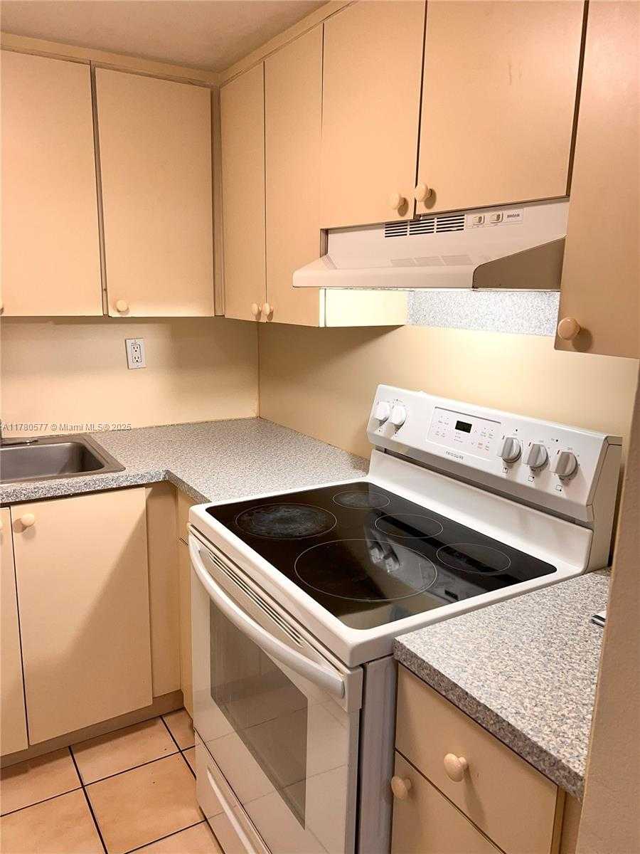 Small Image of 7283 WEST 24TH AVE #153, Hialeah Number 6