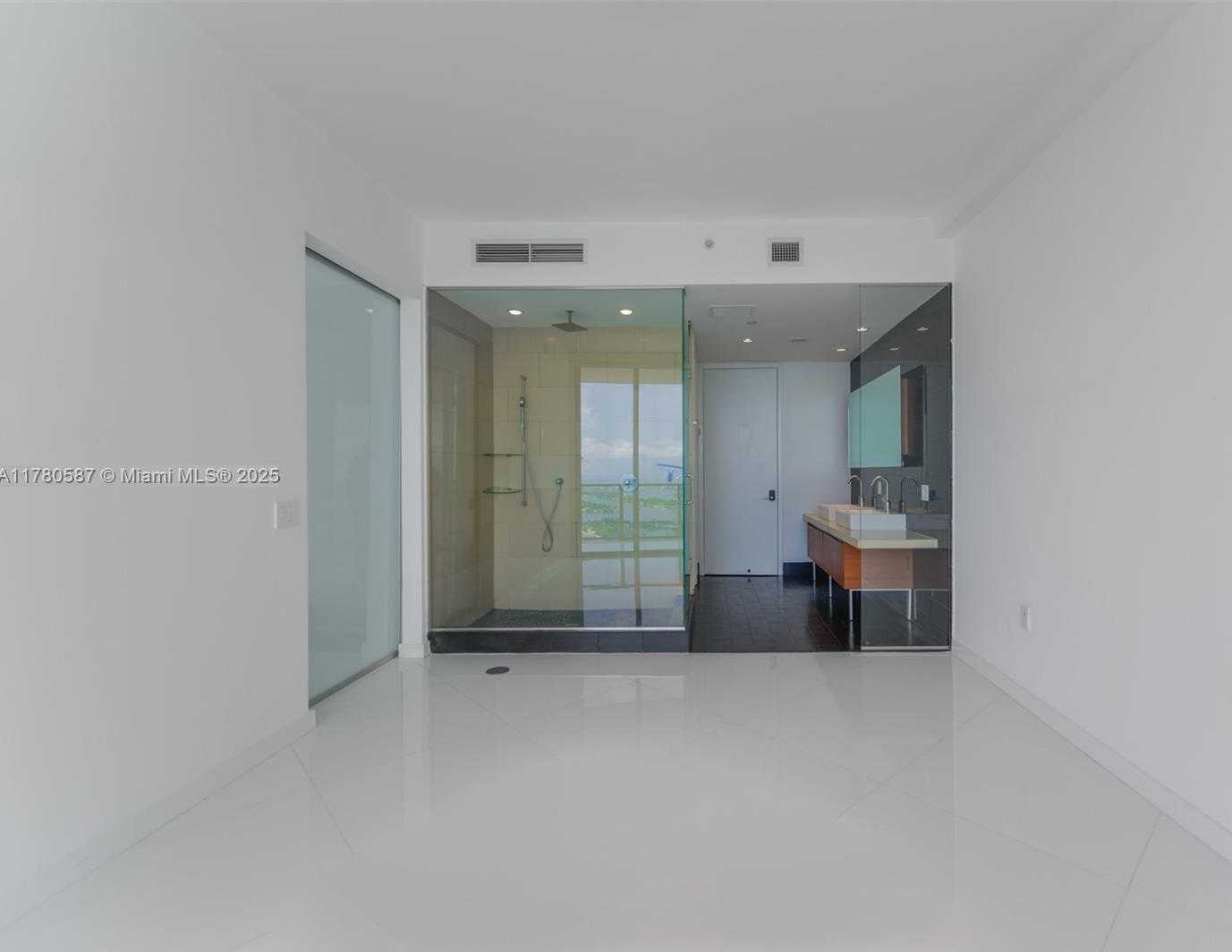 Small Image of 1100 BISCAYNE BLVD #5204, Miami Number 10