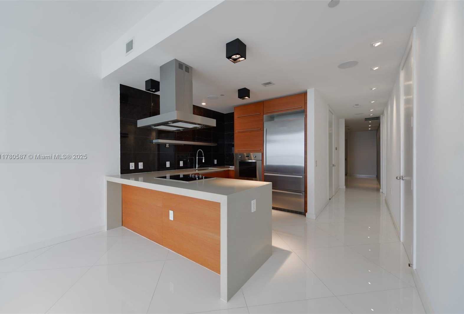 Small Image of 1100 BISCAYNE BLVD #5204, Miami Number 5
