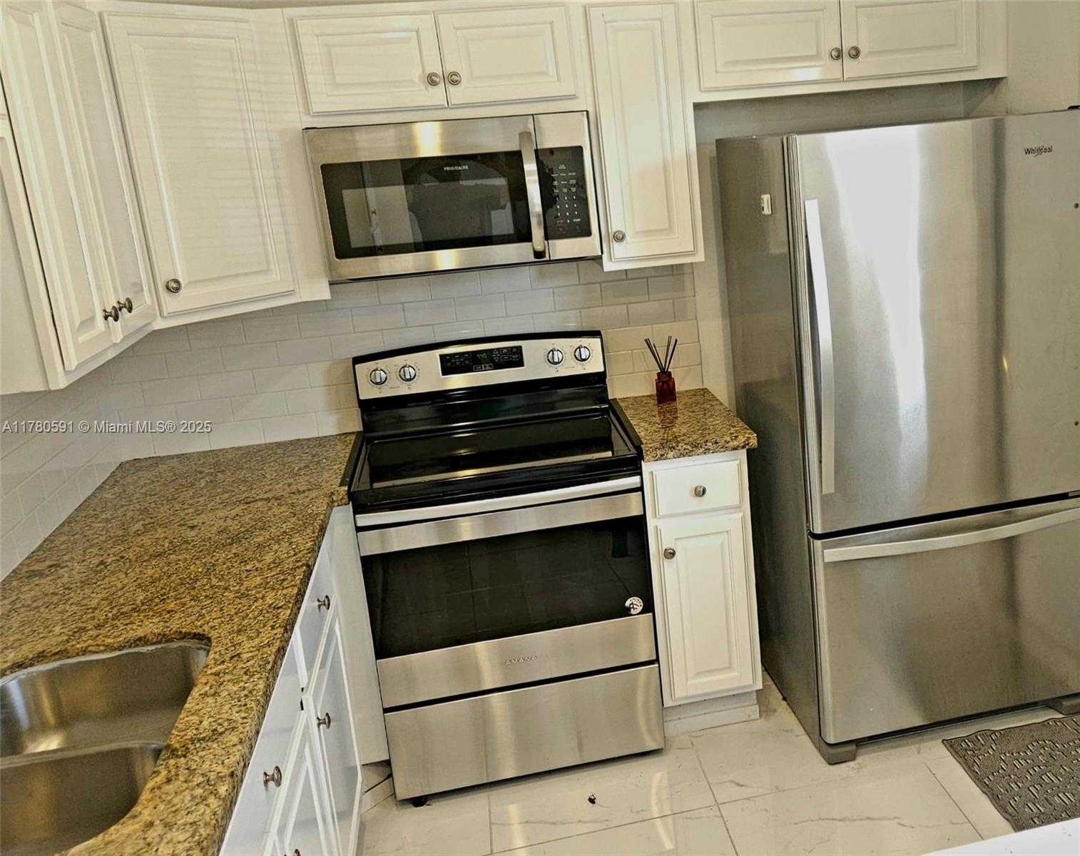 Small Image of 218 NORTH EAST 12TH AVE #107, Hallandale Beach Number 2
