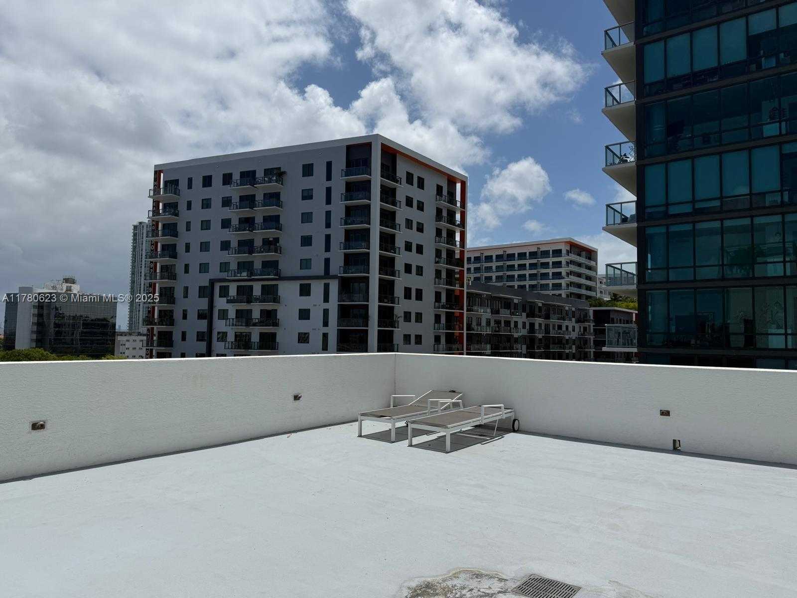 Small Image of 3301 NORTH EAST 1ST AVE #PH-11, Miami Number 13