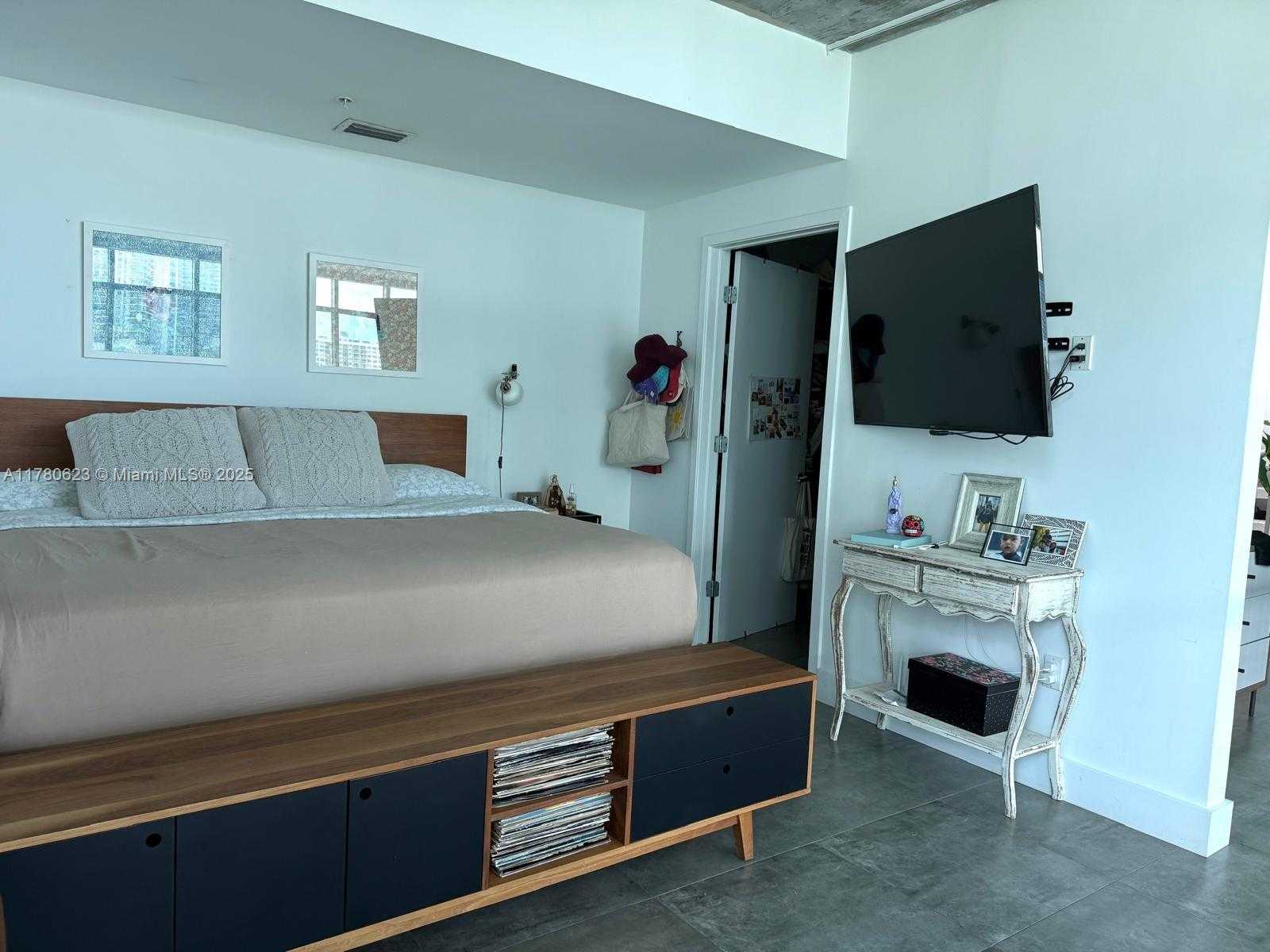 Small Image of 3301 NORTH EAST 1ST AVE #PH-11, Miami Number 8