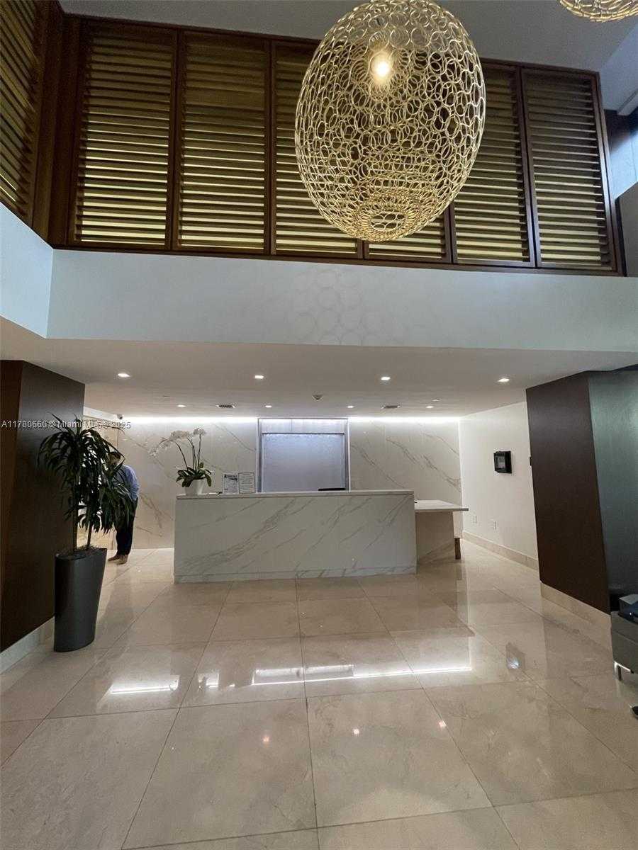 Small Image of 540 BRICKELL KEY DR #1211, Miami Number 10