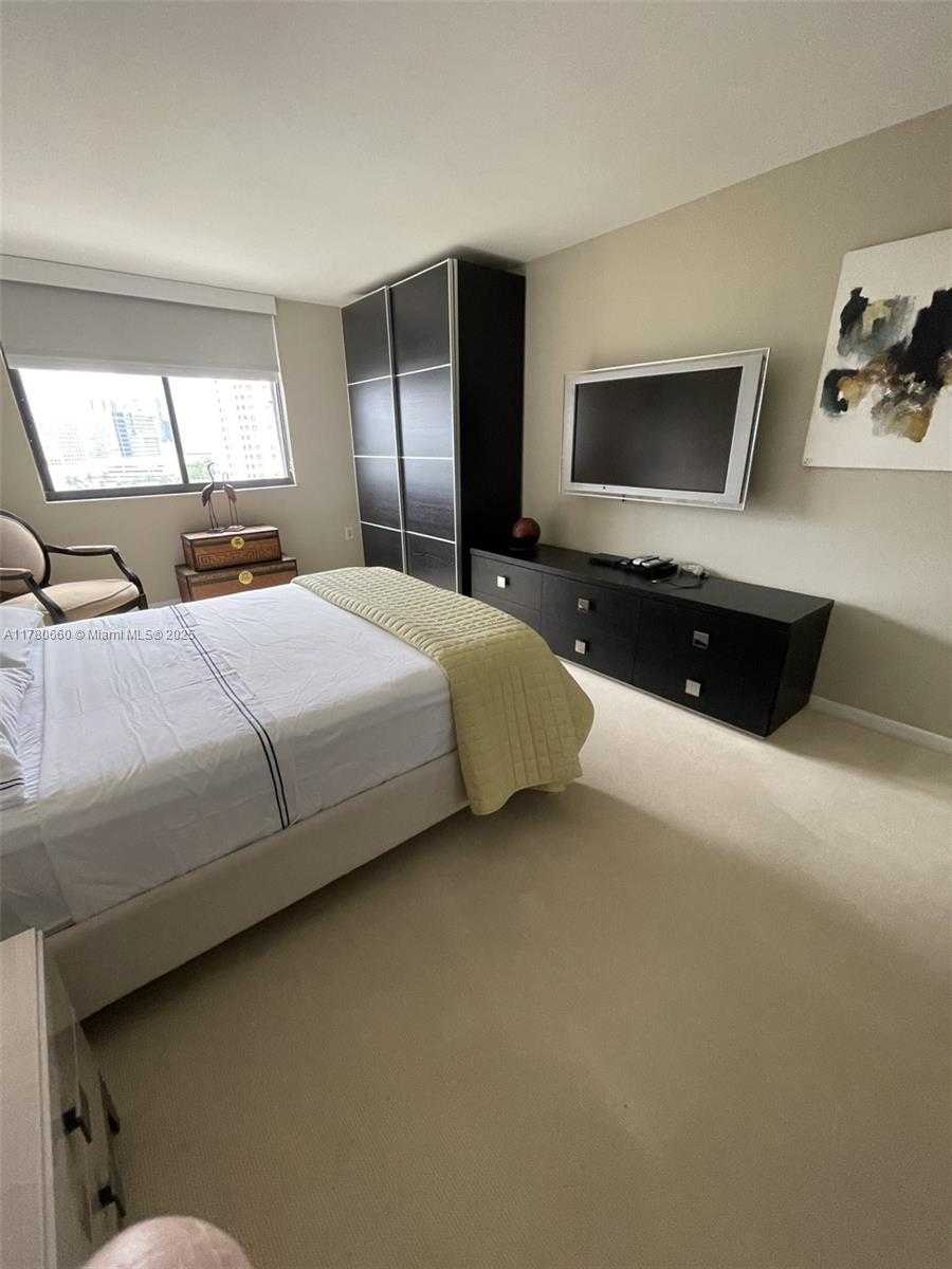Small Image of 540 BRICKELL KEY DR #1211, Miami Number 11