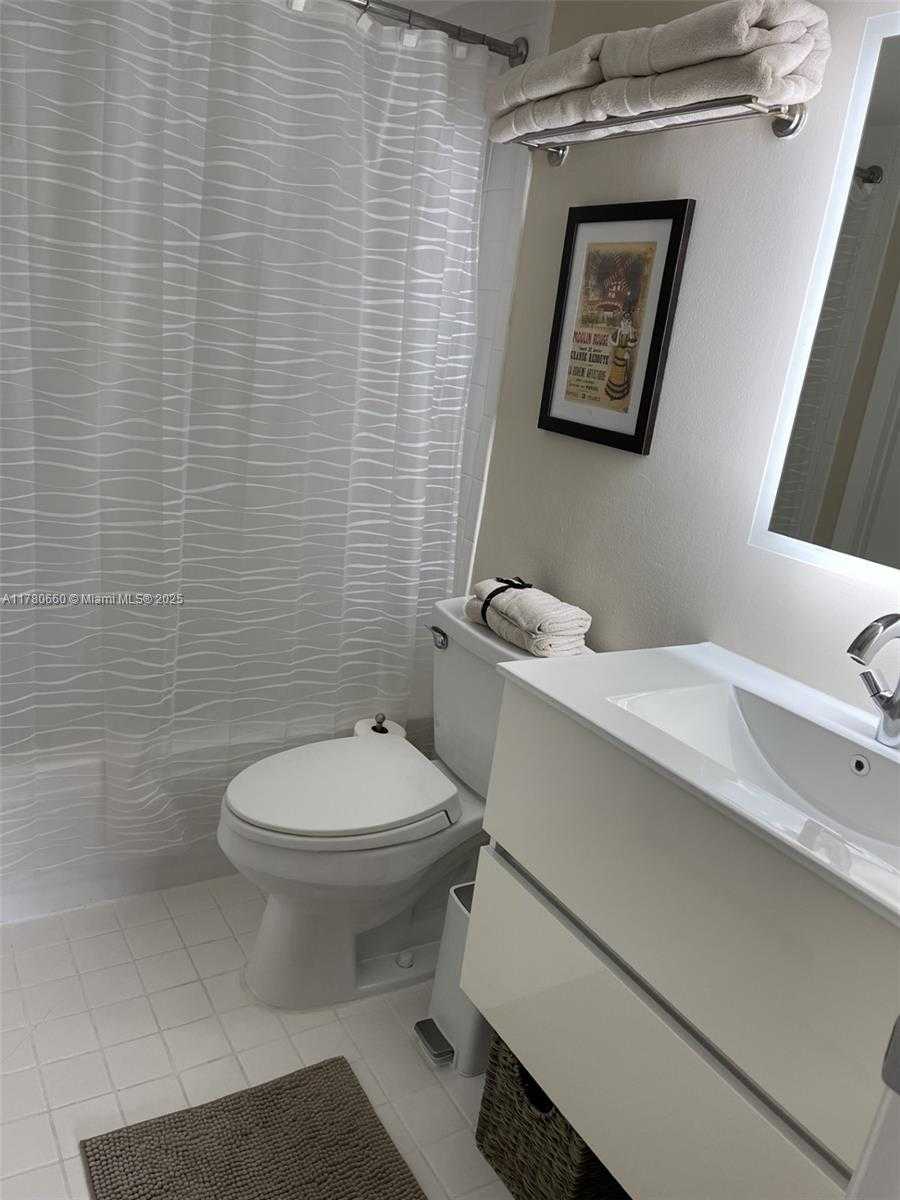 Small Image of 540 BRICKELL KEY DR #1211, Miami Number 14
