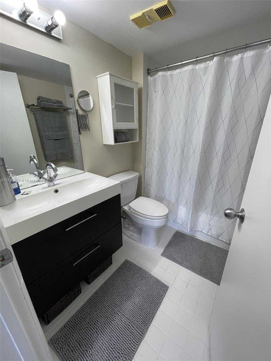 Small Image of 540 BRICKELL KEY DR #1211, Miami Number 20