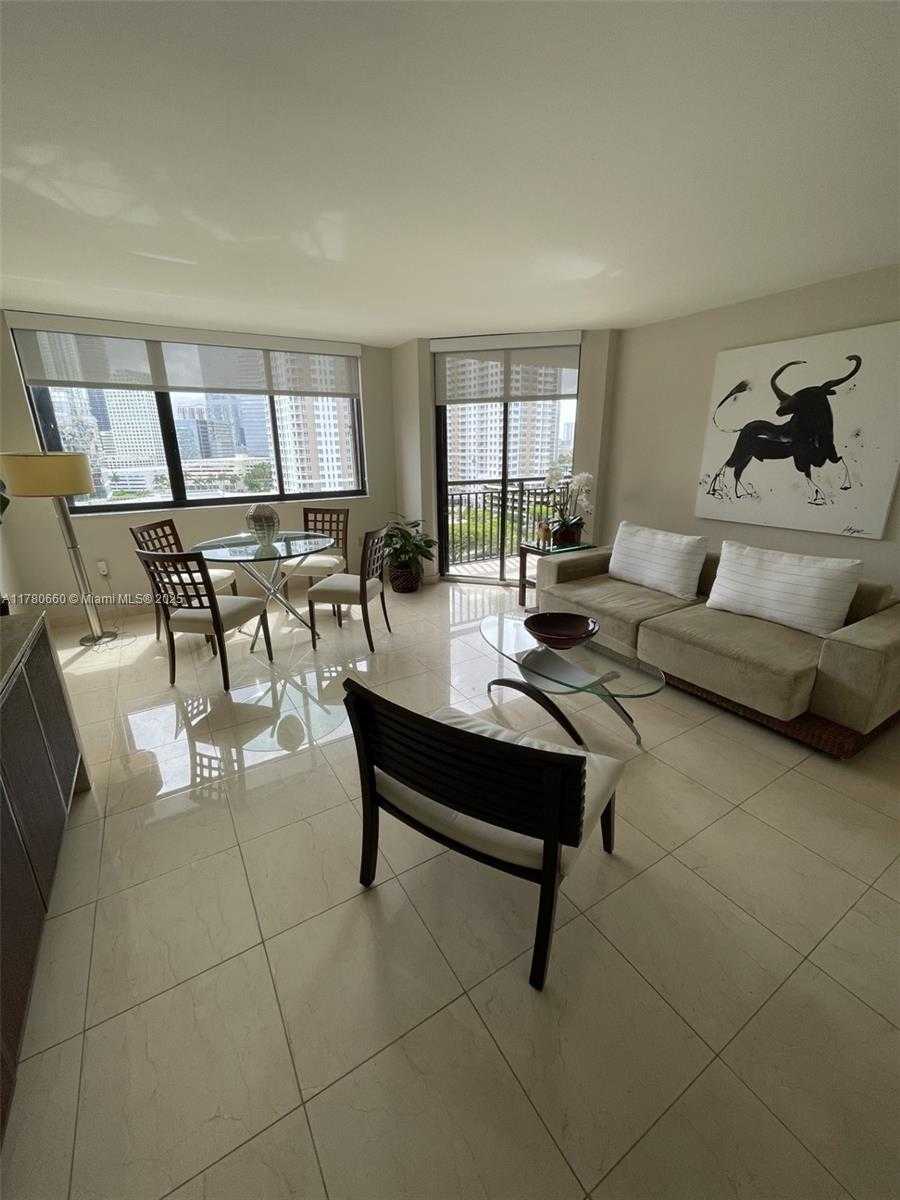 Small Image of 540 BRICKELL KEY DR #1211, Miami Number 3