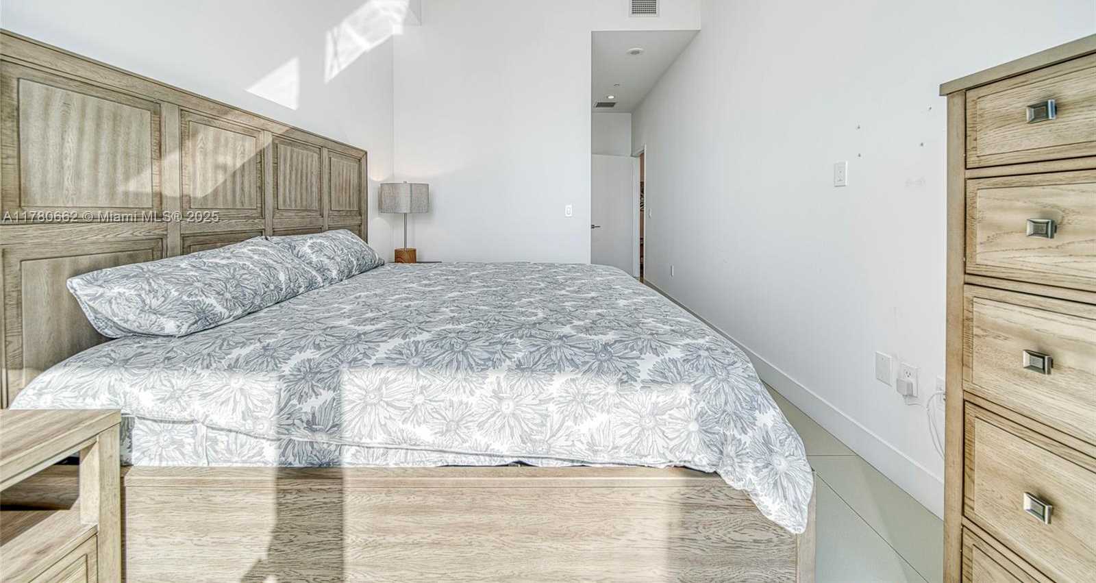 Small Image of 45 SOUTH WEST 9TH ST #4504, Miami Number 15