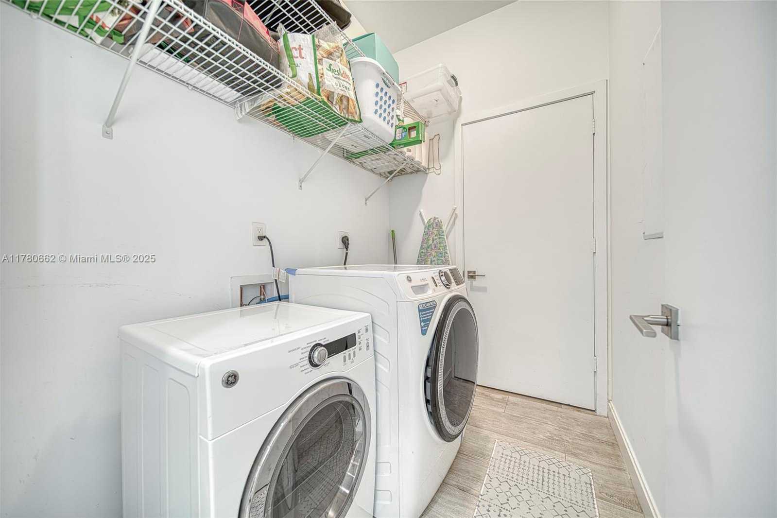 Small Image of 45 SOUTH WEST 9TH ST #4504, Miami Number 36