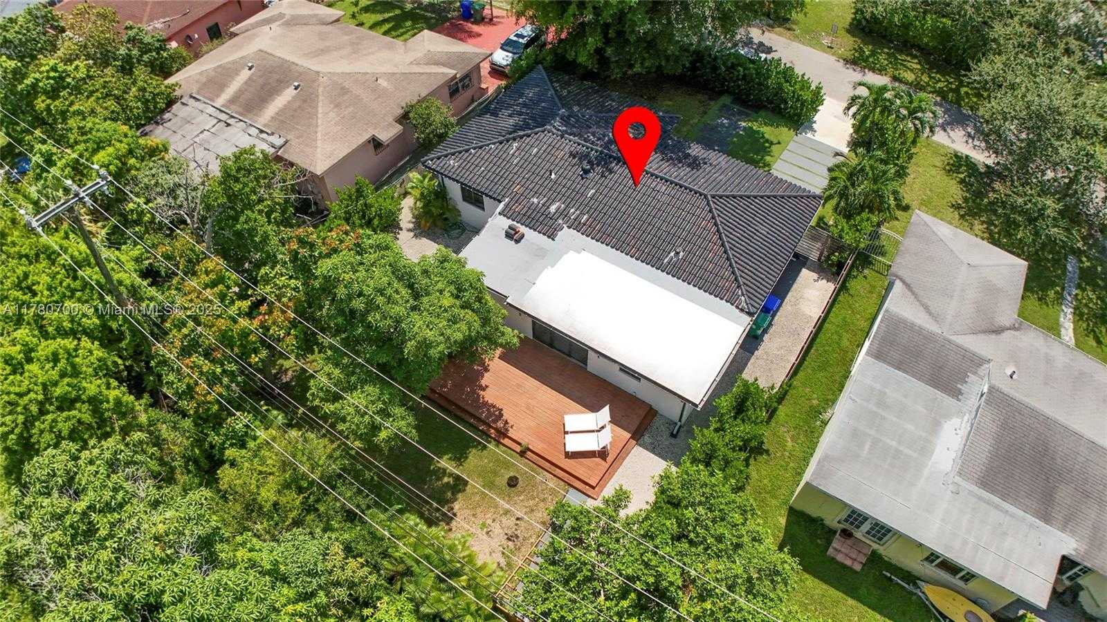Small Image of 281 NORTH EAST 48TH TER, Miami Number 34