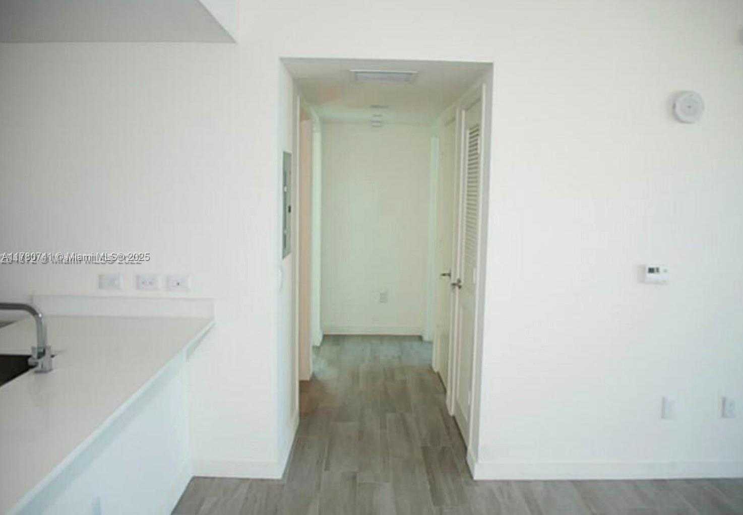 Small Image of 1100 SOUTH MIAMI AVE #2407, Miami Number 5