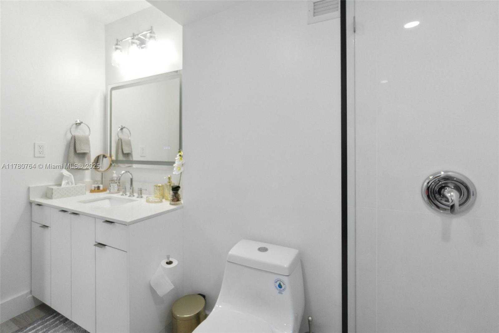 Small Image of 100 LINCOLN RD #1218, Miami Beach Number 14