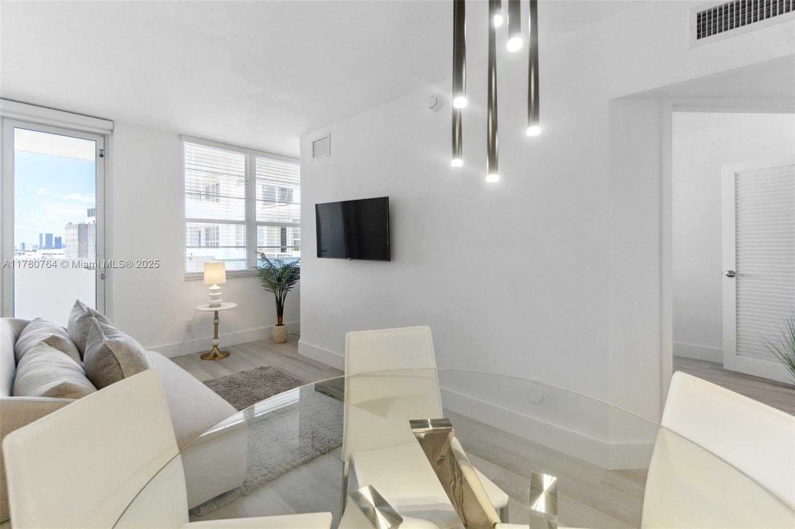 Small Image of 100 LINCOLN RD #1218, Miami Beach Number 2