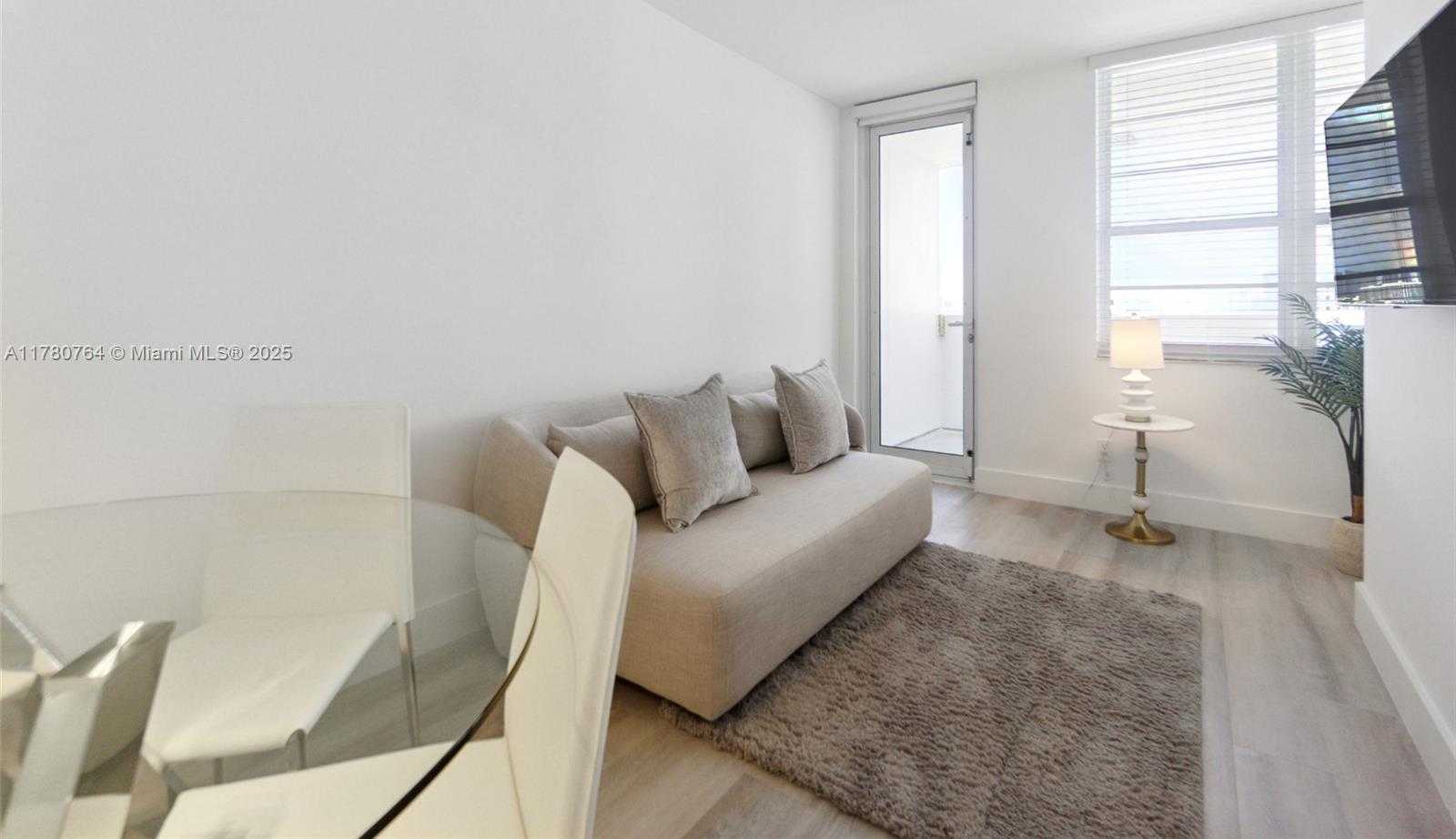 Small Image of 100 LINCOLN RD #1218, Miami Beach Number 3