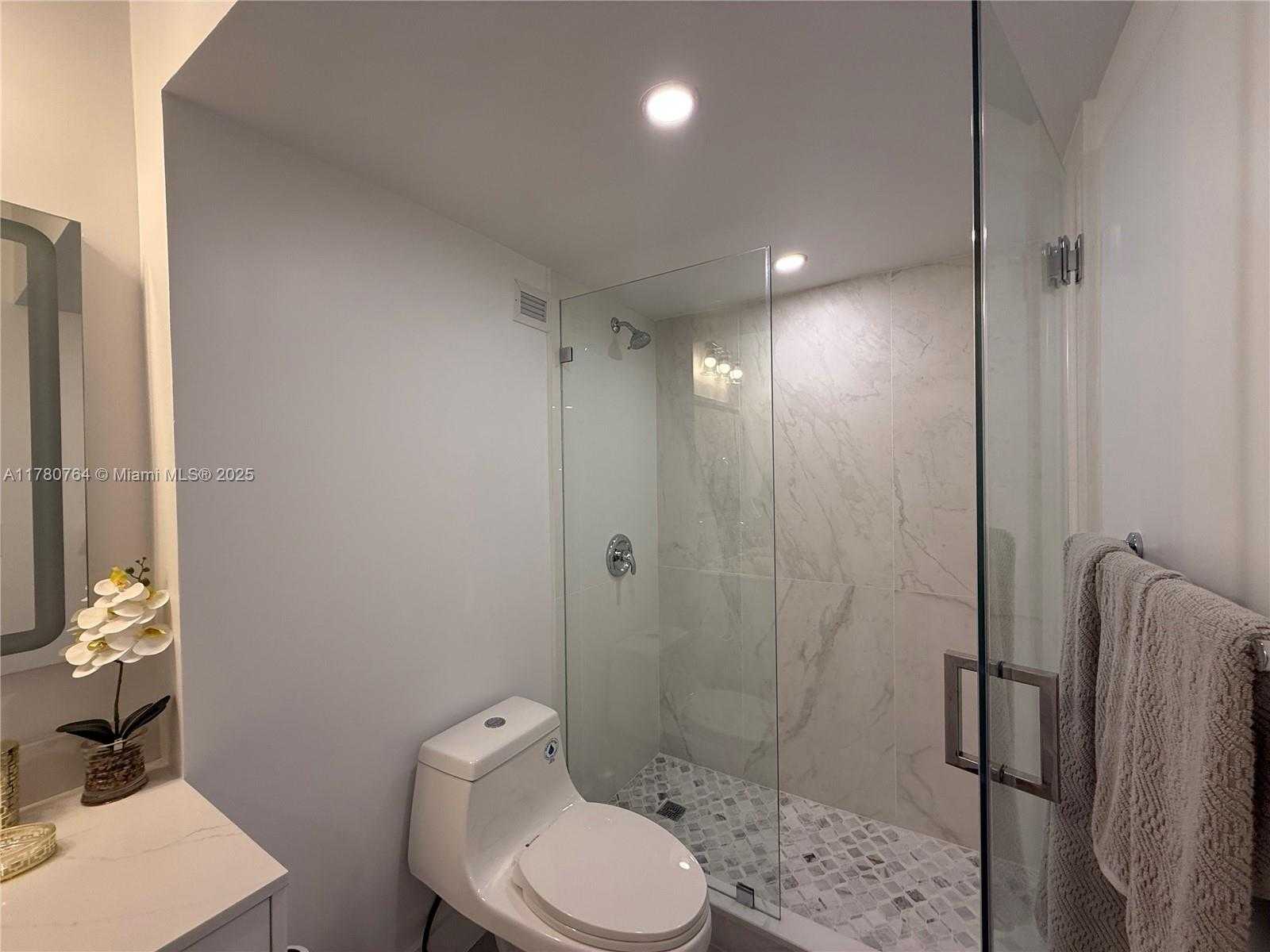 Small Image of 100 LINCOLN RD #1218, Miami Beach Number 8