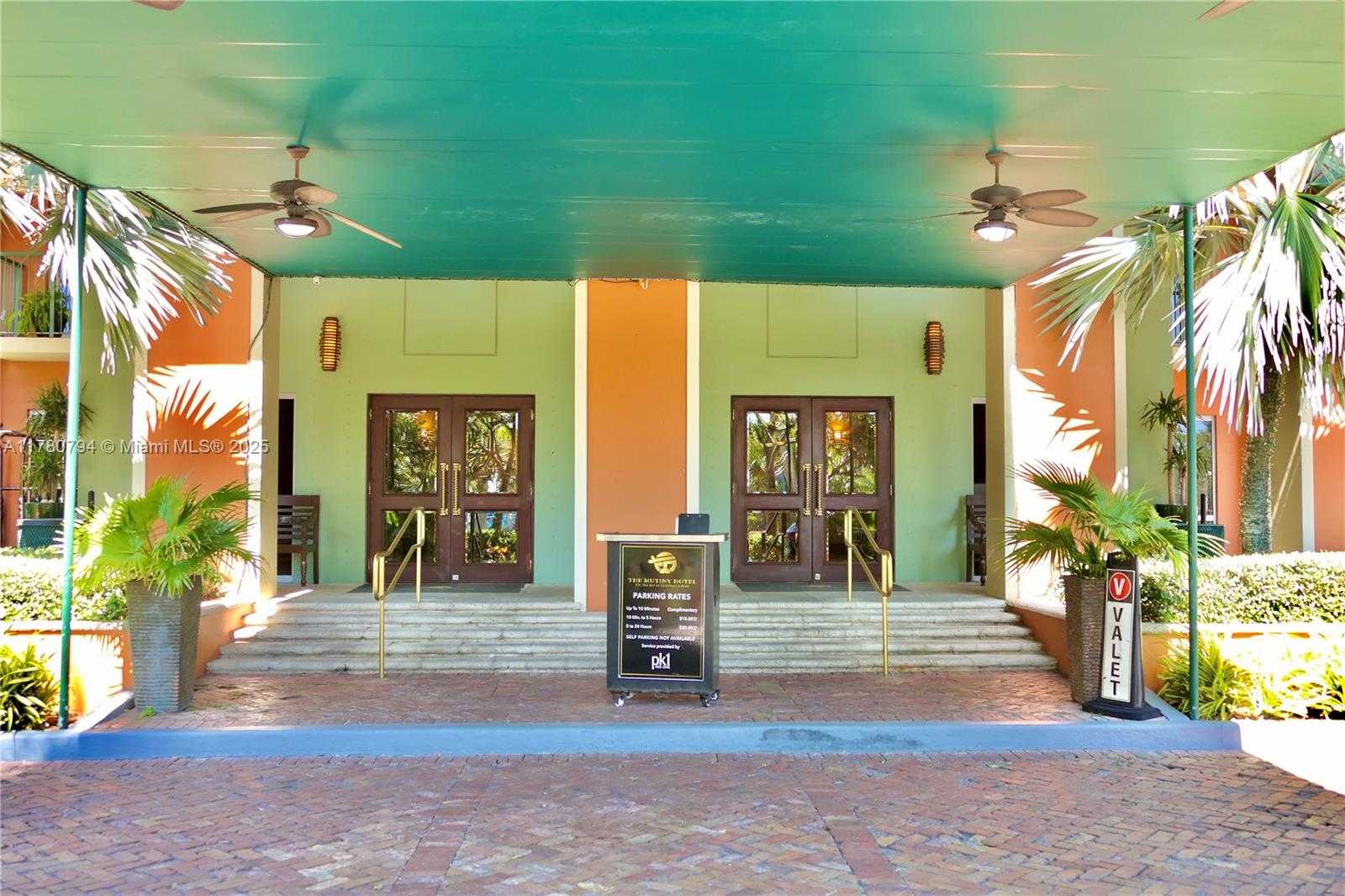 Small Image of 2951 SOUTH BAYSHORE DR #815, Miami Number 18