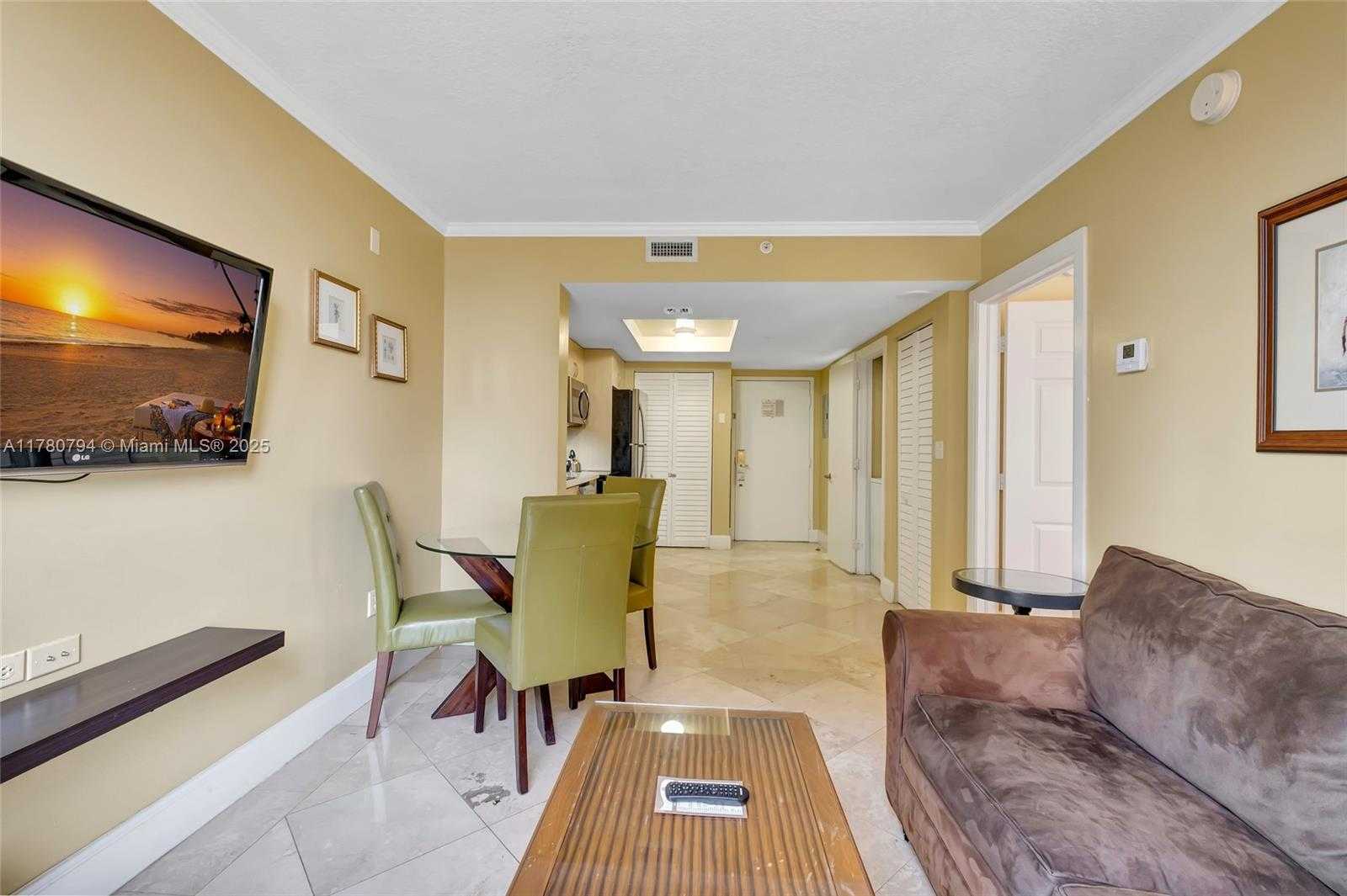 Small Image of 2951 SOUTH BAYSHORE DR #815, Miami Number 4