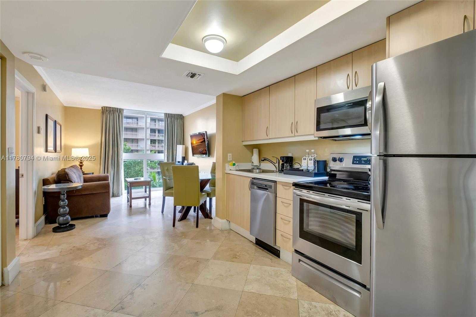 Small Image of 2951 SOUTH BAYSHORE DR #815, Miami Number 7
