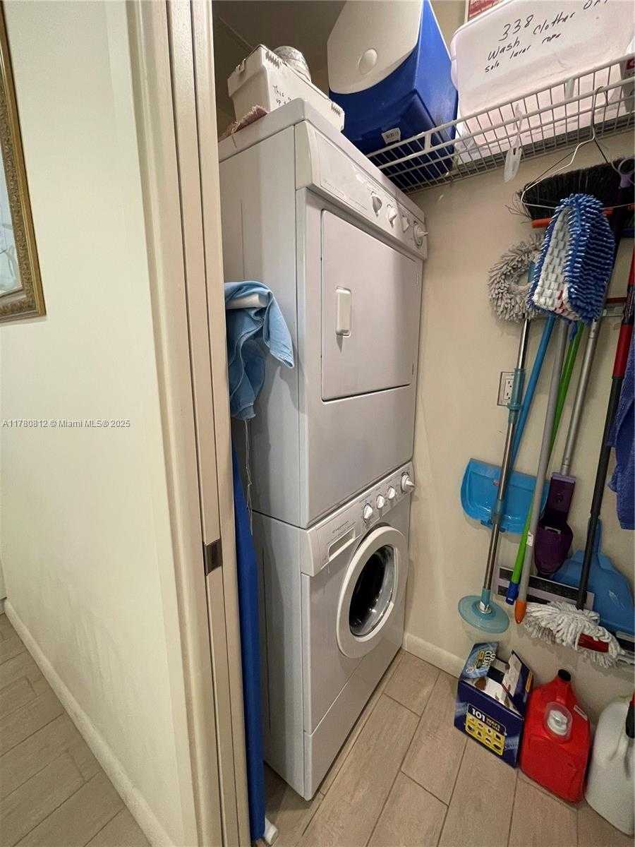 Imagen de Pequeño Objeto