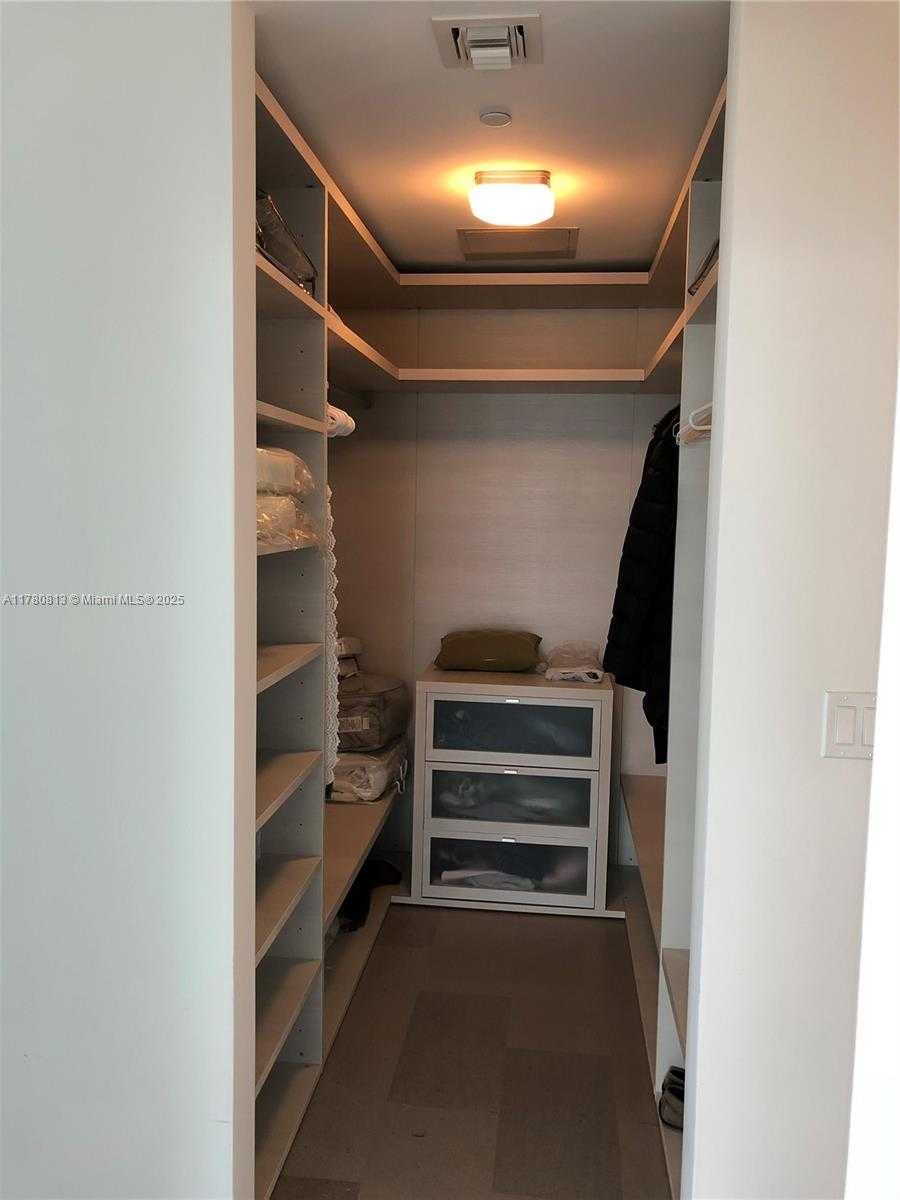Small Image of 88 SOUTH WEST 7TH ST #2911, Miami Number 13