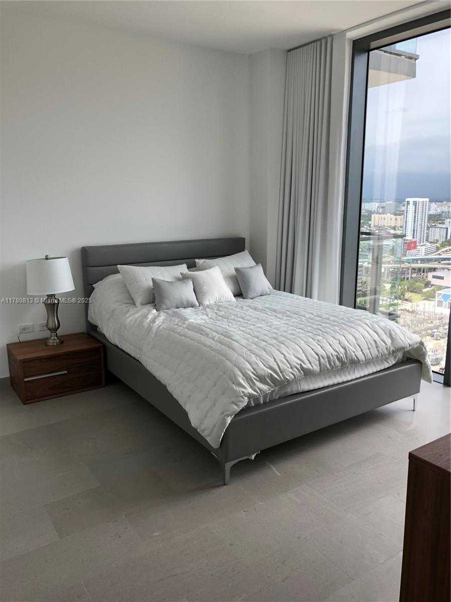 Small Image of 88 SOUTH WEST 7TH ST #2911, Miami Number 16