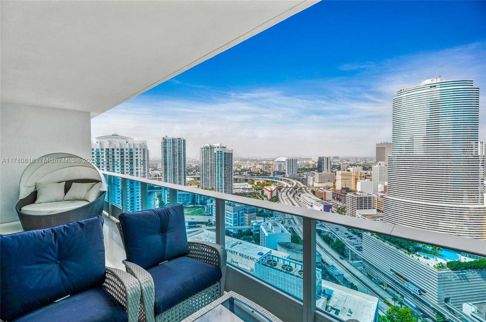 Small Image of 200 BISCAYNE BOULEVARD WAY #3912, Miami Number 14