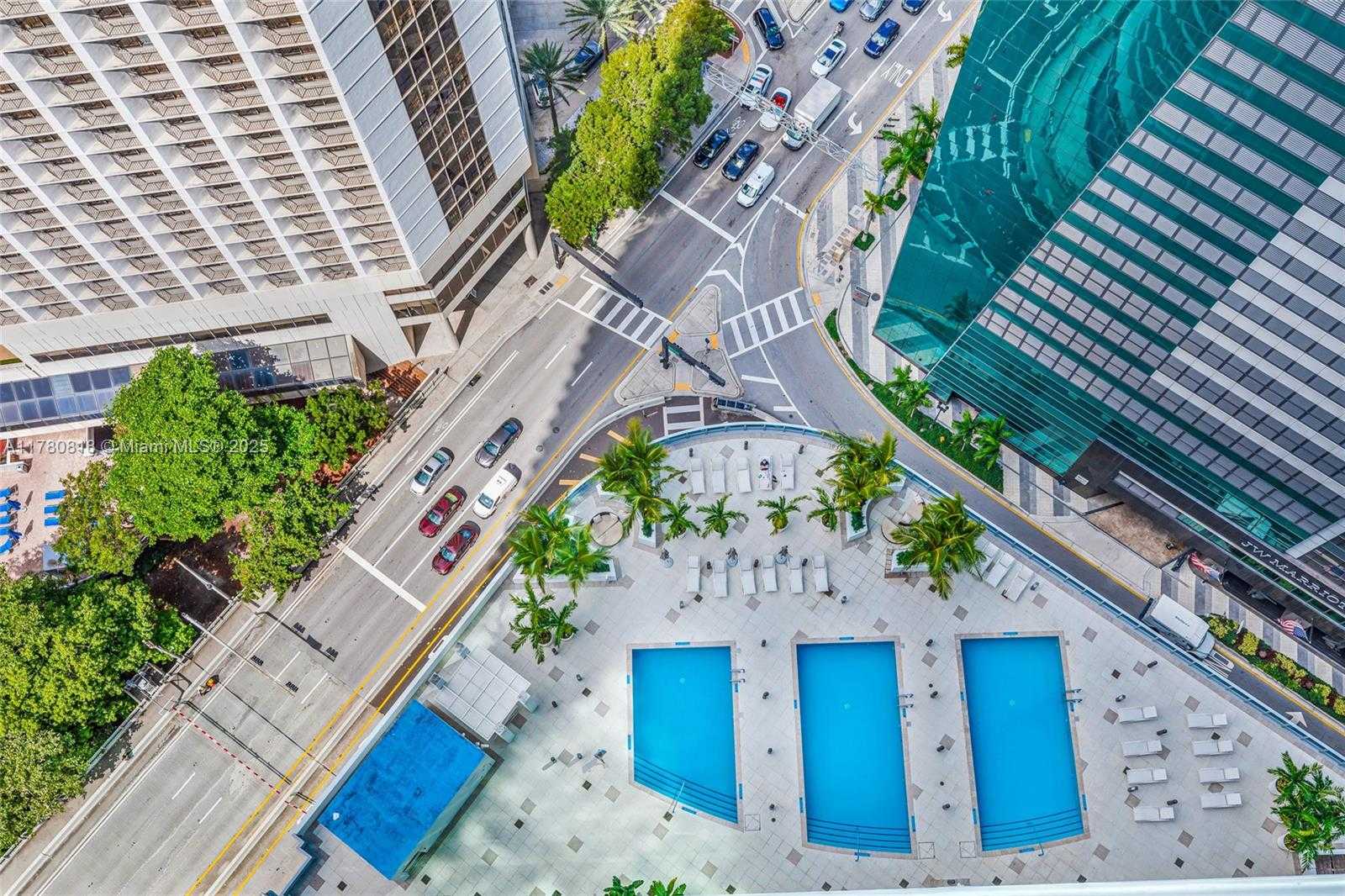 Small Image of 200 BISCAYNE BOULEVARD WAY #3912, Miami Number 18