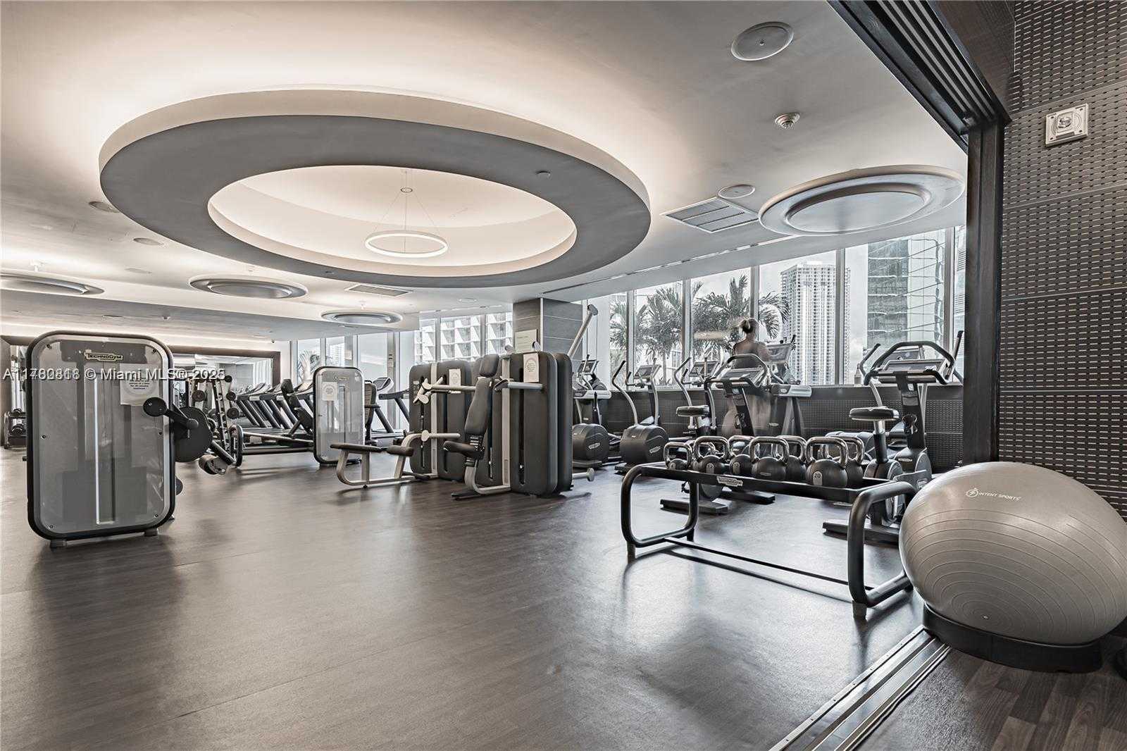 Small Image of 200 BISCAYNE BOULEVARD WAY #3912, Miami Number 24