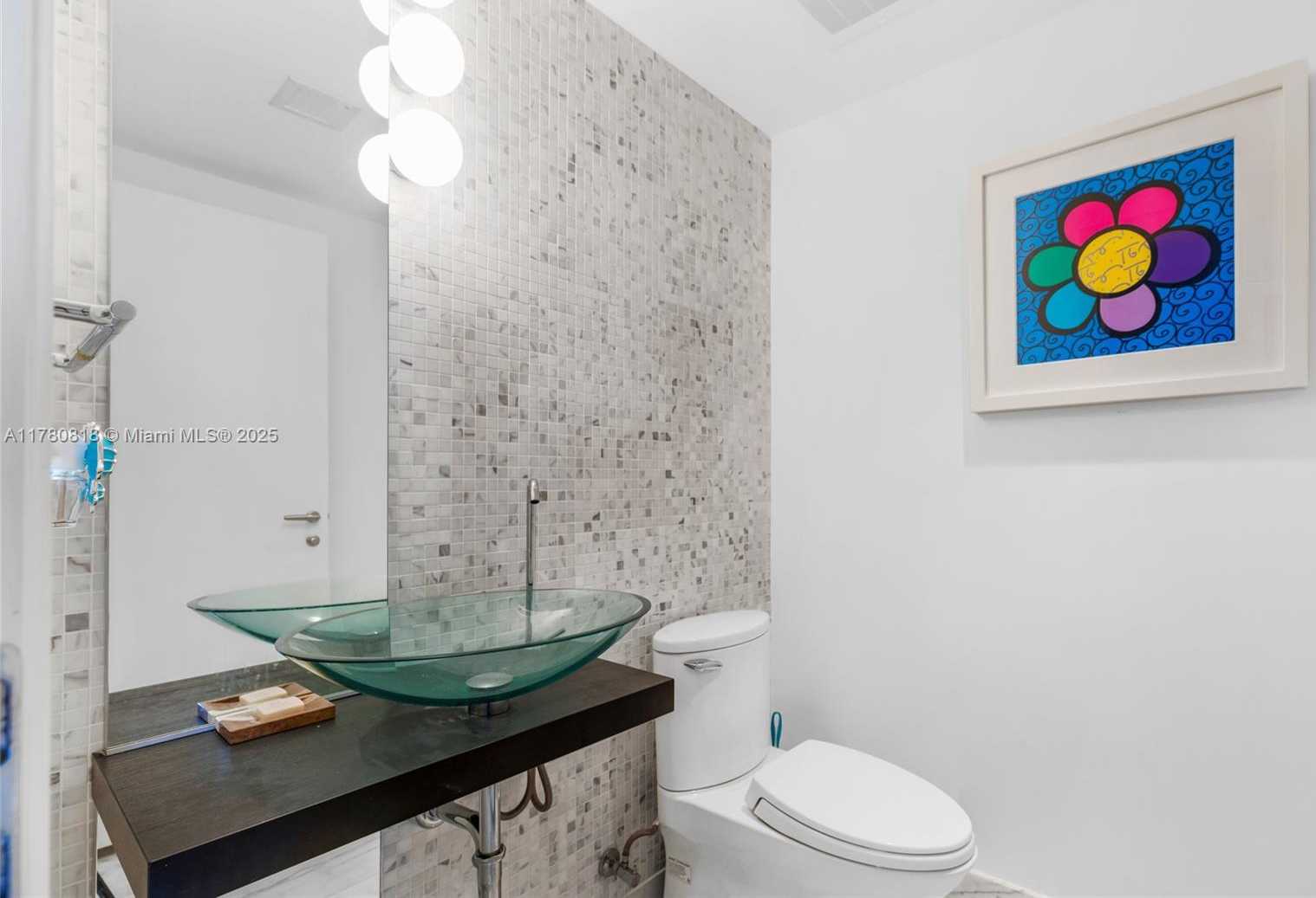 Small Image of 200 BISCAYNE BOULEVARD WAY #3912, Miami Number 4