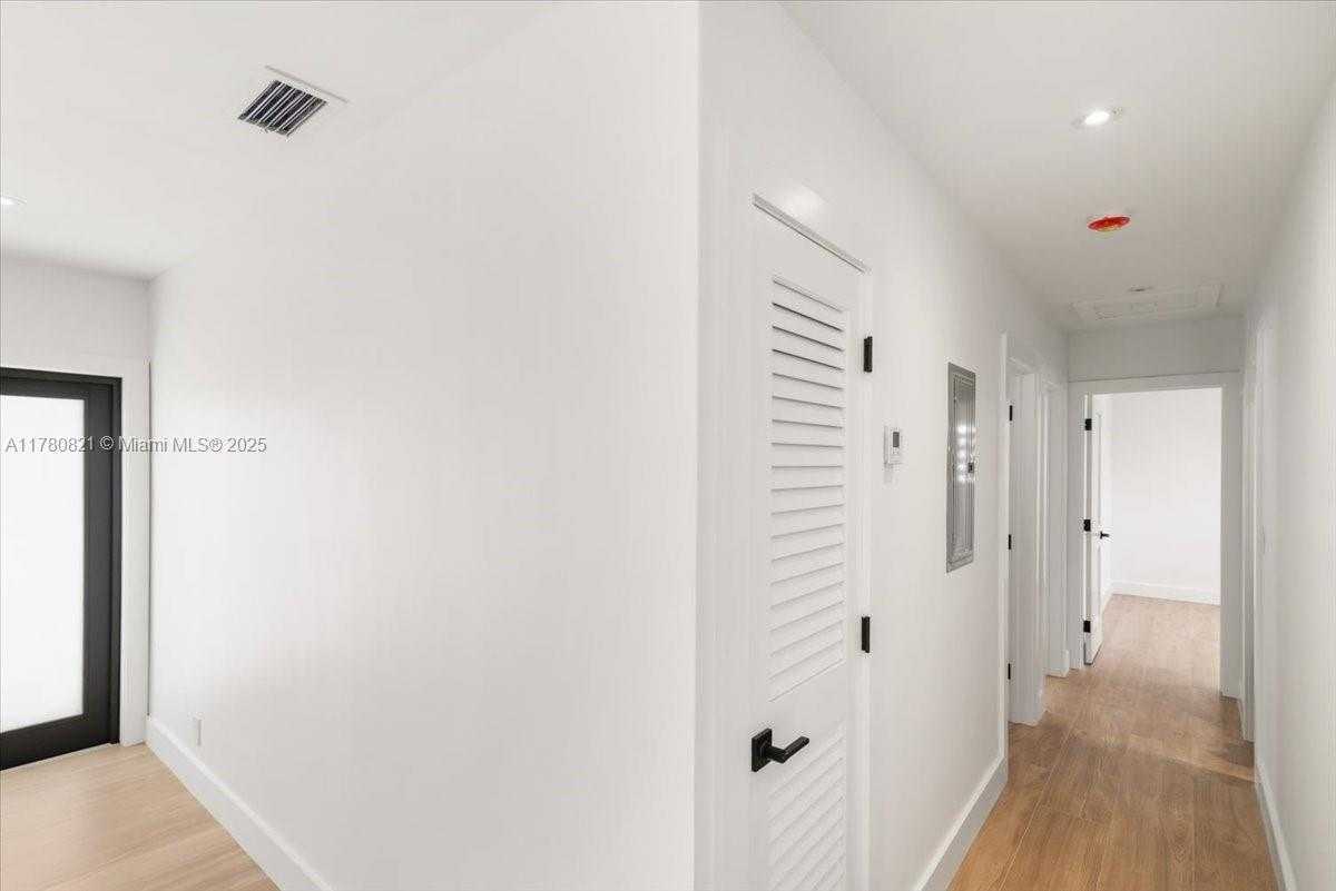 Small Image of 7750 SOUTH WEST 17TH TER, Miami Number 21