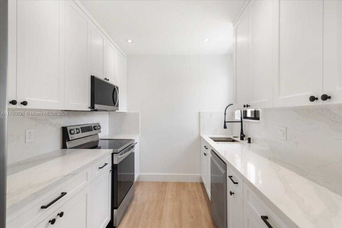 Small Image of 7750 SOUTH WEST 17TH TER, Miami Number 3