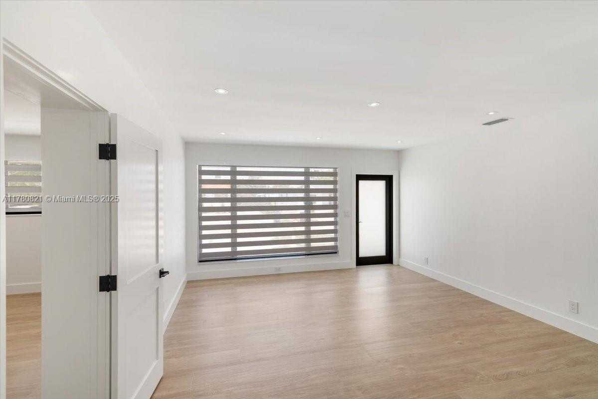 Small Image of 7750 SOUTH WEST 17TH TER, Miami Number 6