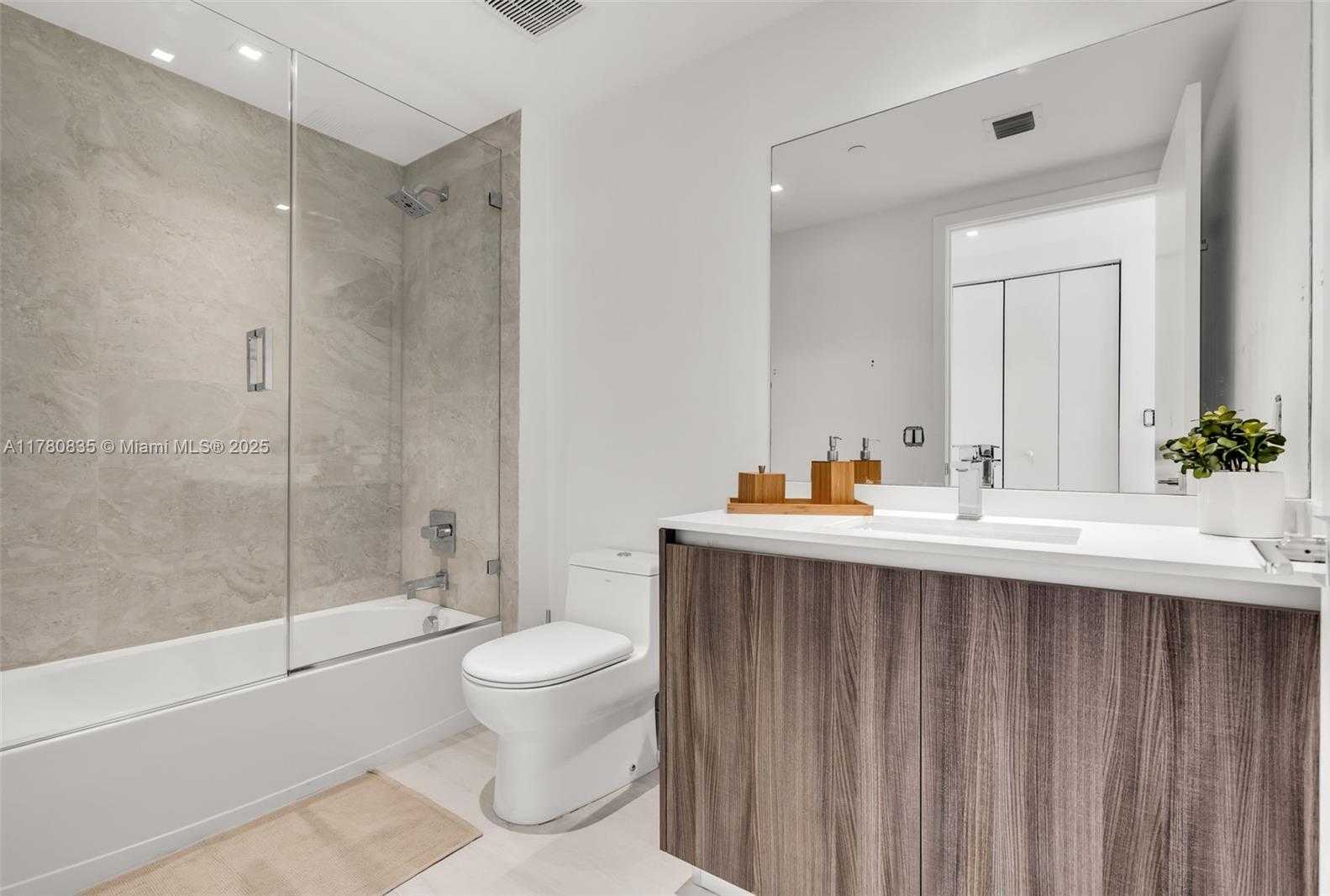 Small Image of 488 NORTH EAST 18TH ST #2812, Miami Number 29