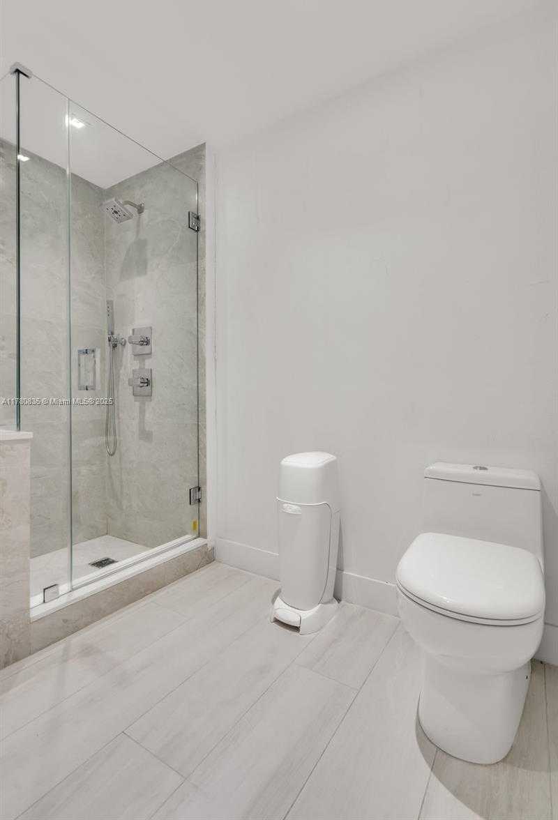 Small Image of 488 NORTH EAST 18TH ST #2812, Miami Number 33