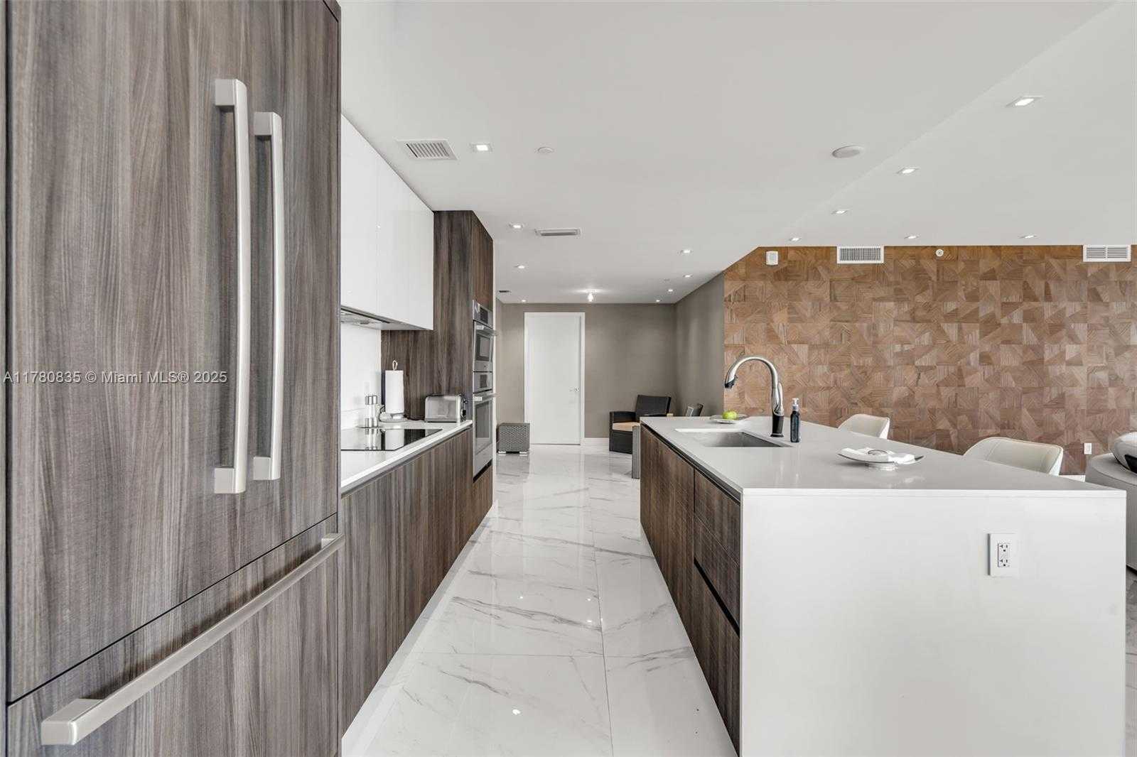 Small Image of 488 NORTH EAST 18TH ST #2812, Miami Number 7